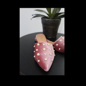 Fun Velvet & Pearl Slides by Yoki